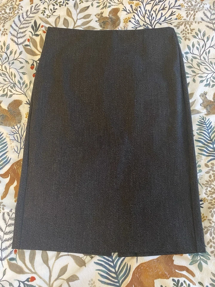 United Colours of Benetton Women's Pencil Skirt Size 12 (40) Charcoal Grey - Image 3 of 4