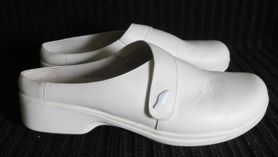 Propet Women s White Leather Nursing Mule Clog Shoes 9 W0198 Classic Comfort