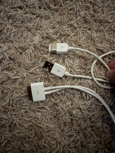 Apple M9126G/A USB 2.0 Genuine Cable - iPod Dock connector to USB 2.0+ Firewire