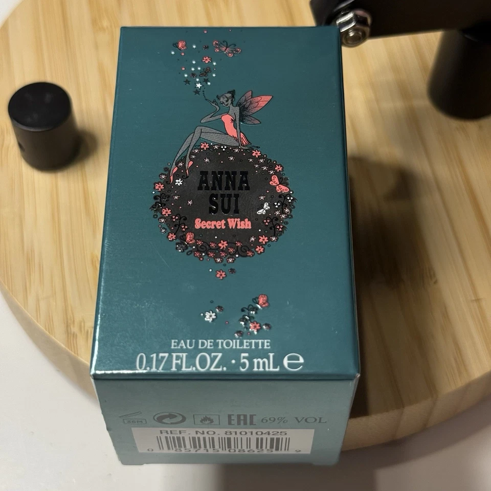 Anna Sui Secret Wish Eau de Toilette Mini / Tamaño de viaje .17 fl. oz. /5ml NUEVO Foto 4 de 4