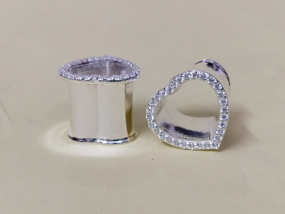 925 Пробы две стороны сердце CZ форме штепсельная вилка ручной работы туннель уха датчики - Изображение 3 из 4