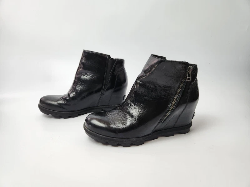 sorel joan of arctic leather zip up wedge outdoorsy boots