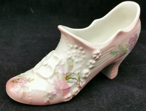 Vintage Old Foley China shoe, Victoria Rose Pattern, 12cm long x 7.5cm tall - Imagen 1 de 4