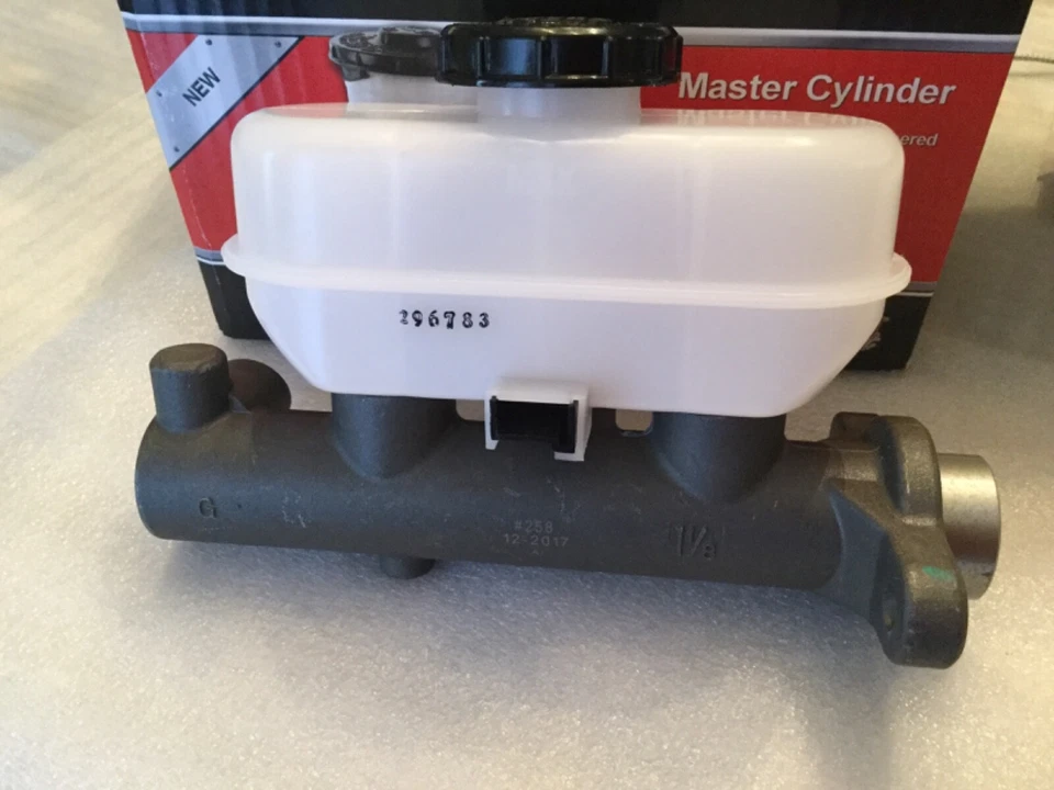 Caminhão A1 Cardone 13-4007 cilindro mestre de freio Ford E150 Van E250 E350 F150 NOVO - Imagem 3 de 4