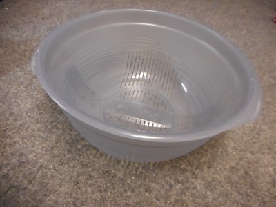  TUPPERWARE 3.5L ROUND STRAINERS  COLANDER SMOKE COLOR VGC LARGE