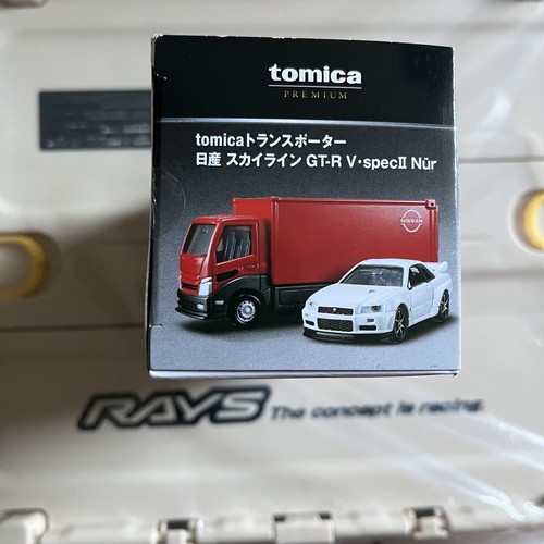 Tomica Premium Transporter Nissan Skyline GTR R34 V-SPEC II Nur - Picture 4 of 4