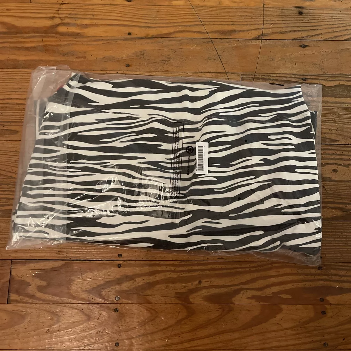 Supreme Box Logo Crewneck Zebra Size L FW22 | eBay
