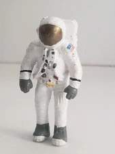 VINTAGE RARE 1998 APII NASA Astronaut Apollo Mission 2.5” Action Figure 