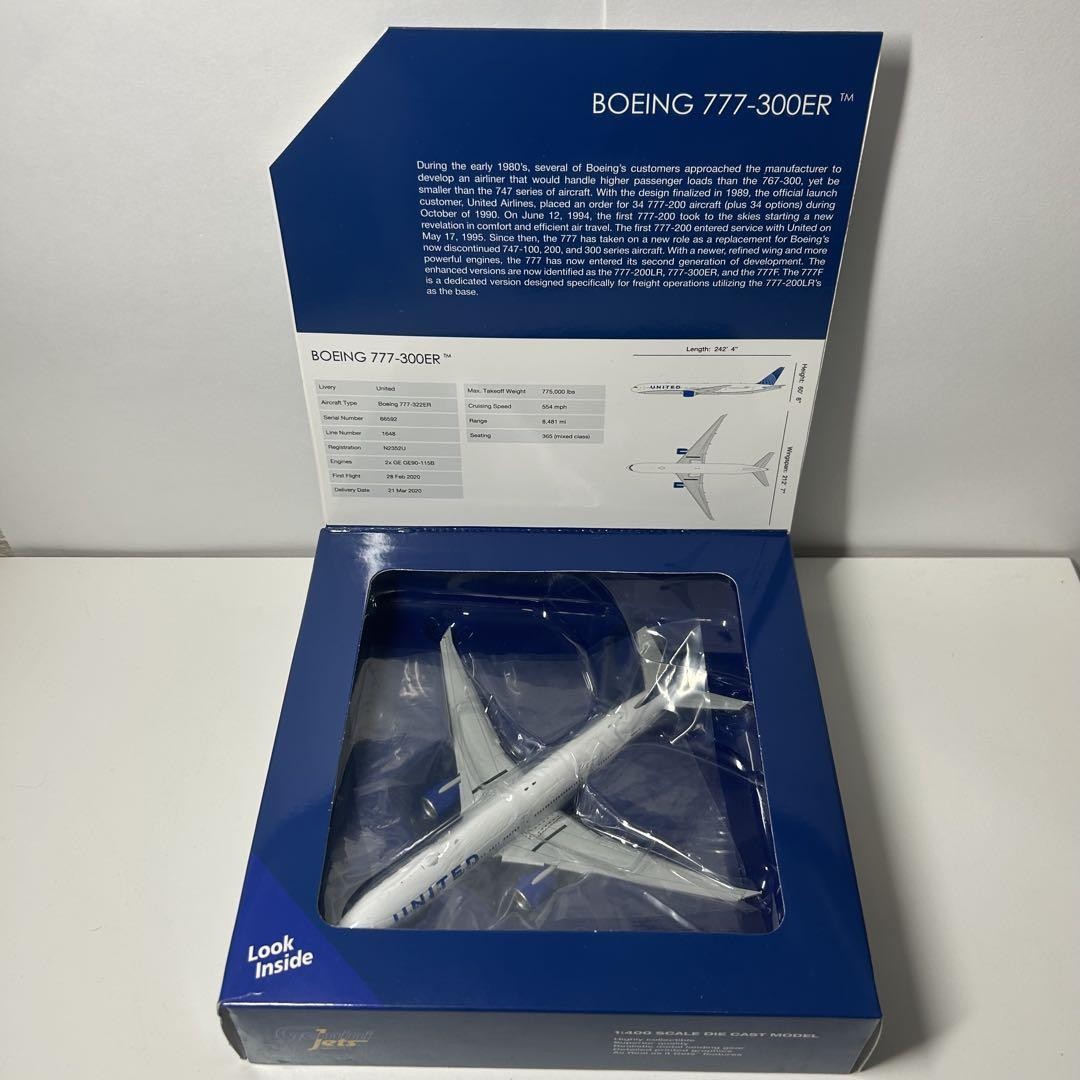 Gemini Jets ジェミニ　BOEING 777-300ER UNITED Gemini Jets Boeing 777-300ER United 1:400 Scale Model - Used