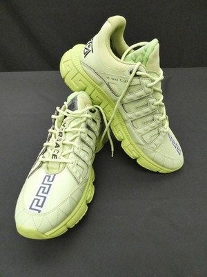 Paar Versace Sneaker vom Modell Trigreca Gr. 43