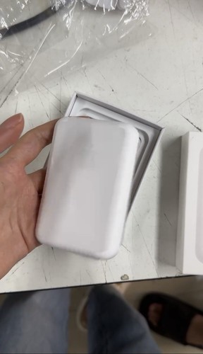 Batería externas Magnética wireless charging para iphone 16/15 / 14 / 13 / 12 - Zdjęcie 2 z 5