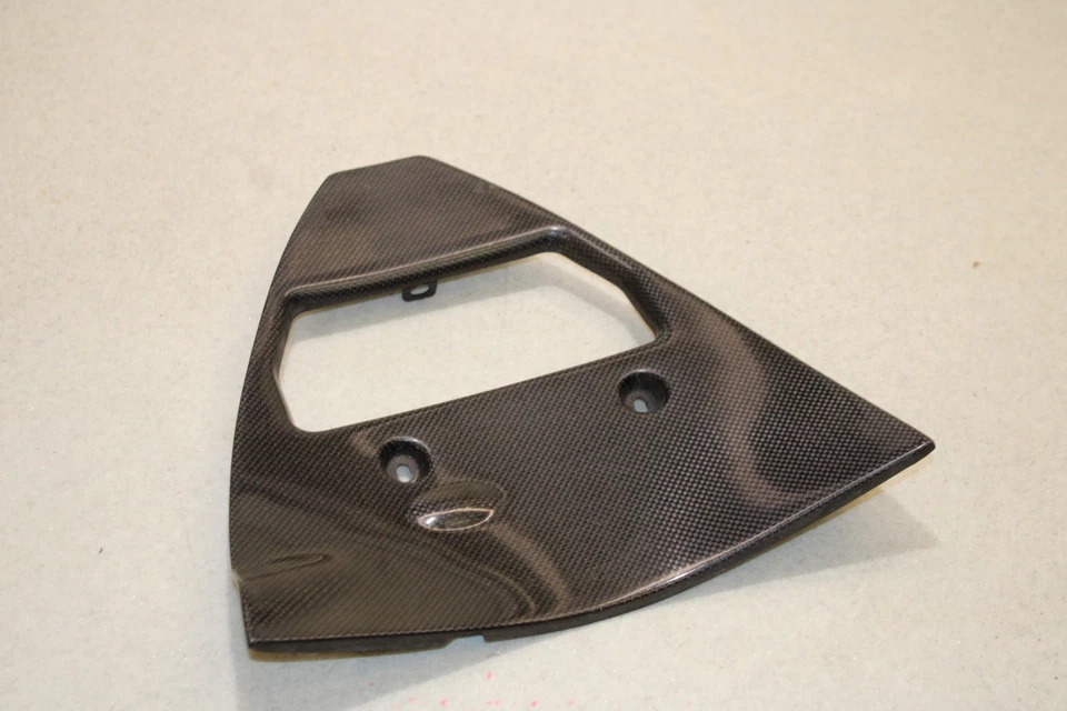 DUCATI 996R OEM DUCATI FIBRA DE CARBONO VIENTRE PIEZA EN V PIEZA DELANTERA 998R 998S Foto 4 de 4