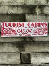 VTG Hand Painted Wooden Sign TOURIST CLEAN CABINS GAS OIL Rustic Motel Lodge 29”