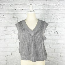 Divided H M grey knit sweater vest Size Small