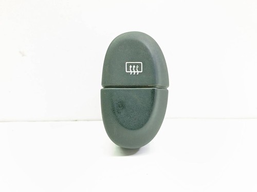 Renault Scenic I 1999 Schalter Scheibenheizung 841243B UST132120