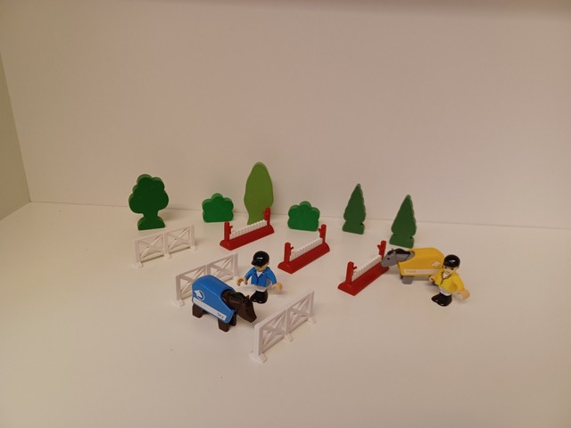 Brio Pferde Springen Tunier 18 Teile Holzeisenbahn Wooden Railway Brio Pferde Springen Tunier 18 Teile Holzeisenbahn Wooden Railway
