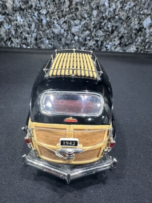 Danbury Mint 1942 Chrysler Town & Country Woody In Original