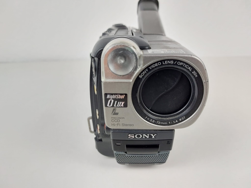 Sony Handycam CCDTRV66E Hi8 Camcorder DEFEKT 8mm Video Camera