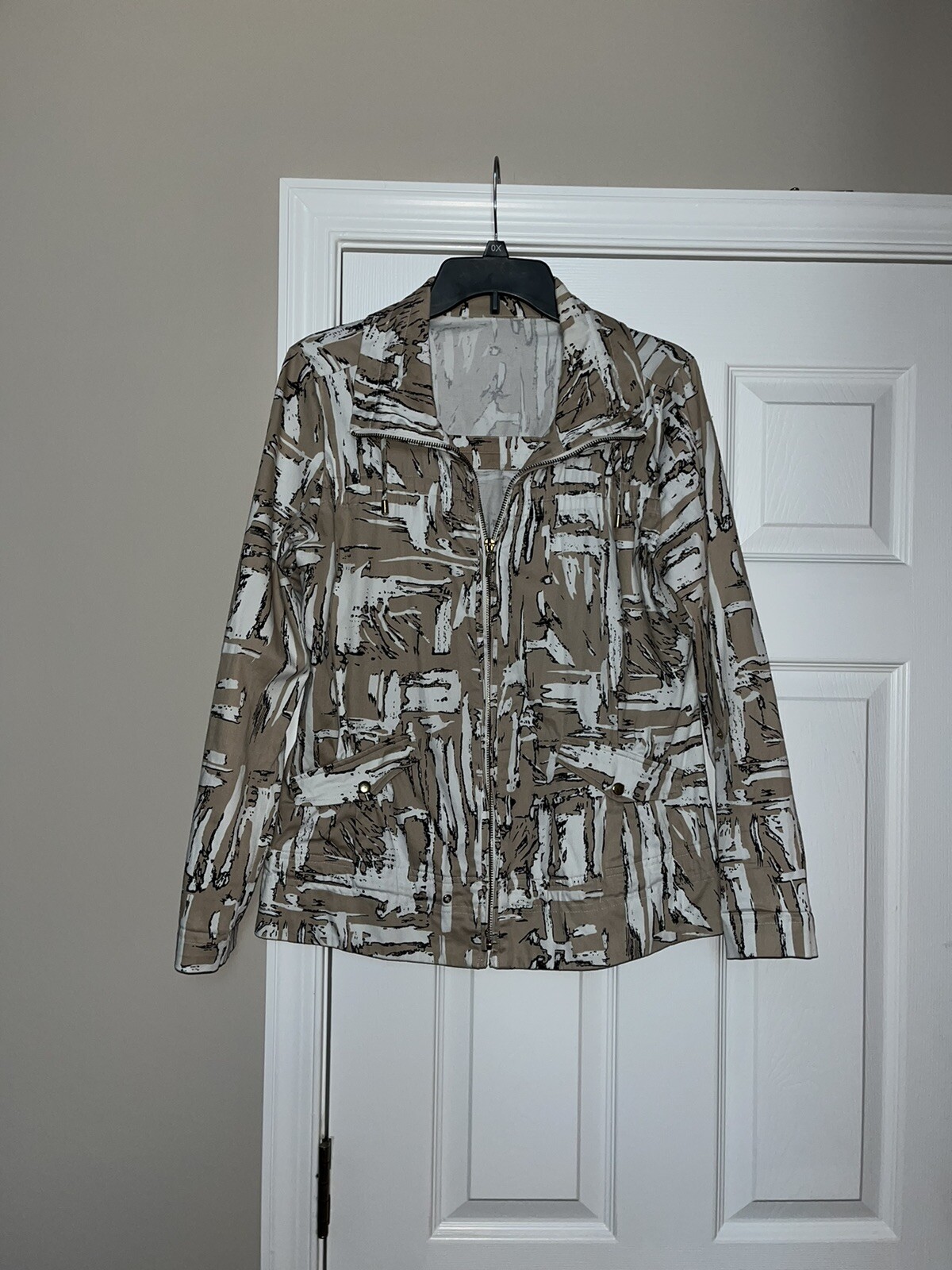 multicolored jacket - image 1