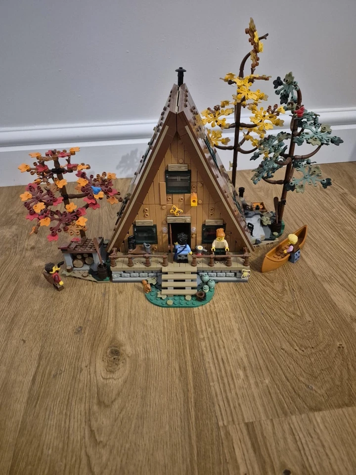 LEGO Ideas 21338 A-Frame Cabin, photo 1 of 5