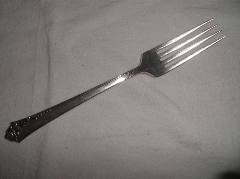 Tenedor de cena Heirloom Oneida Sterling Damasco Rosa Foto 2 de 4