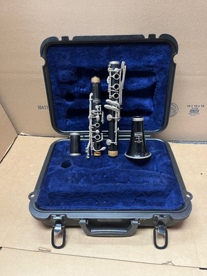 Bundy By Selmer Resonite Clarinet W/ 3'' Bell (Case Included) (Black)