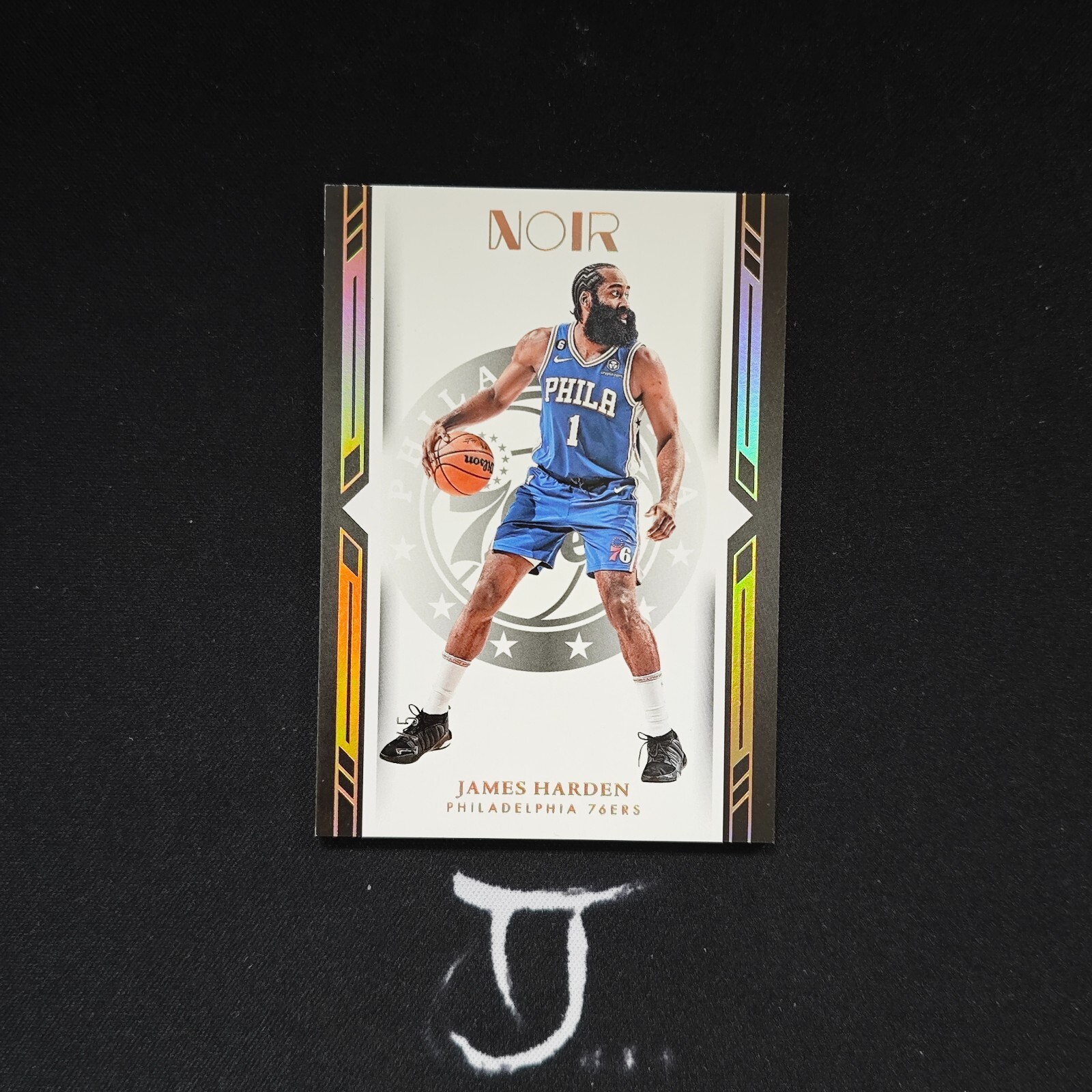 2022-23 Panini Noir - Icon Edition Holo Gold #83 James Harden /5 C7R