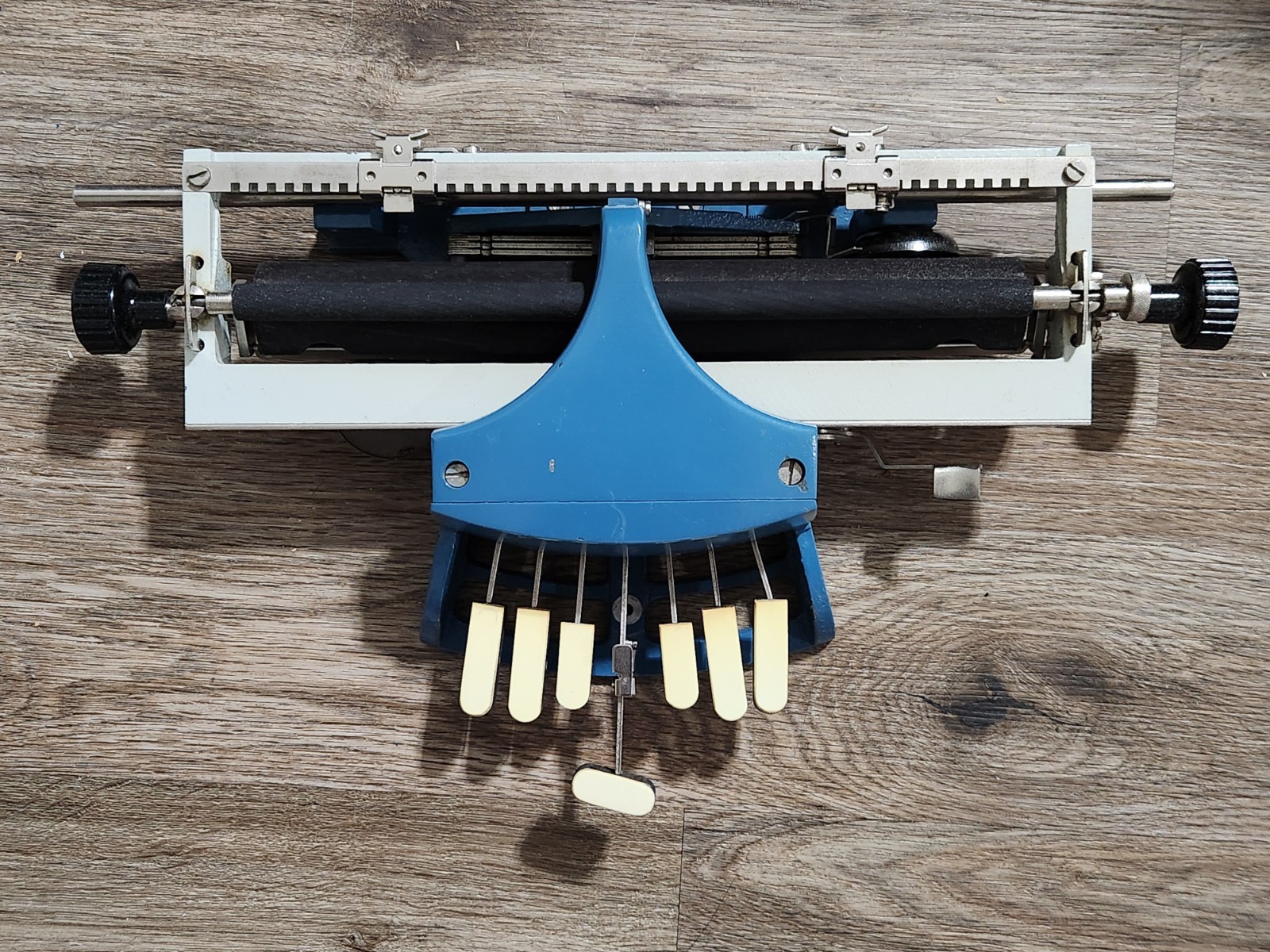 Erika Picht braille typewriter BRAILLER braillewriter