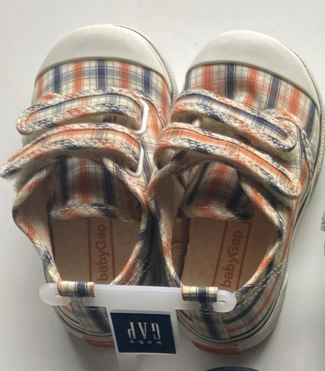 W/ Double Hook & Loop Closure - Size Infant 7