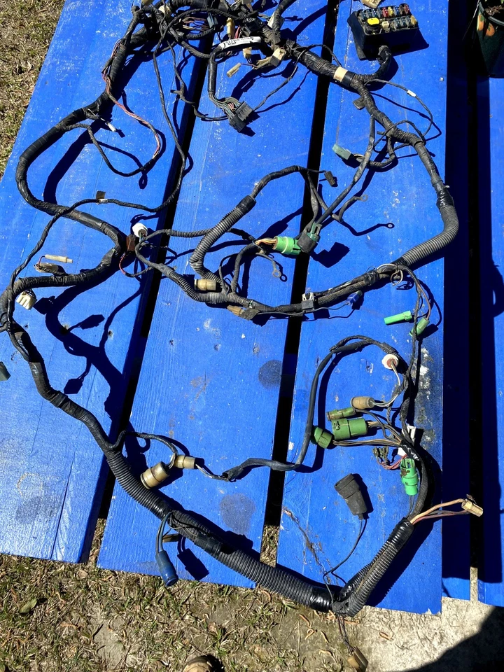 1980s Toyota Pickup 20R Engine And Cab Wiring Harness With Fuse Box - Image 2 of 2