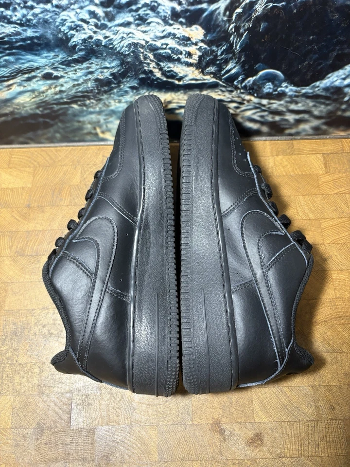 Nike Air Force Triple Negro Gs Foto 4 de 4