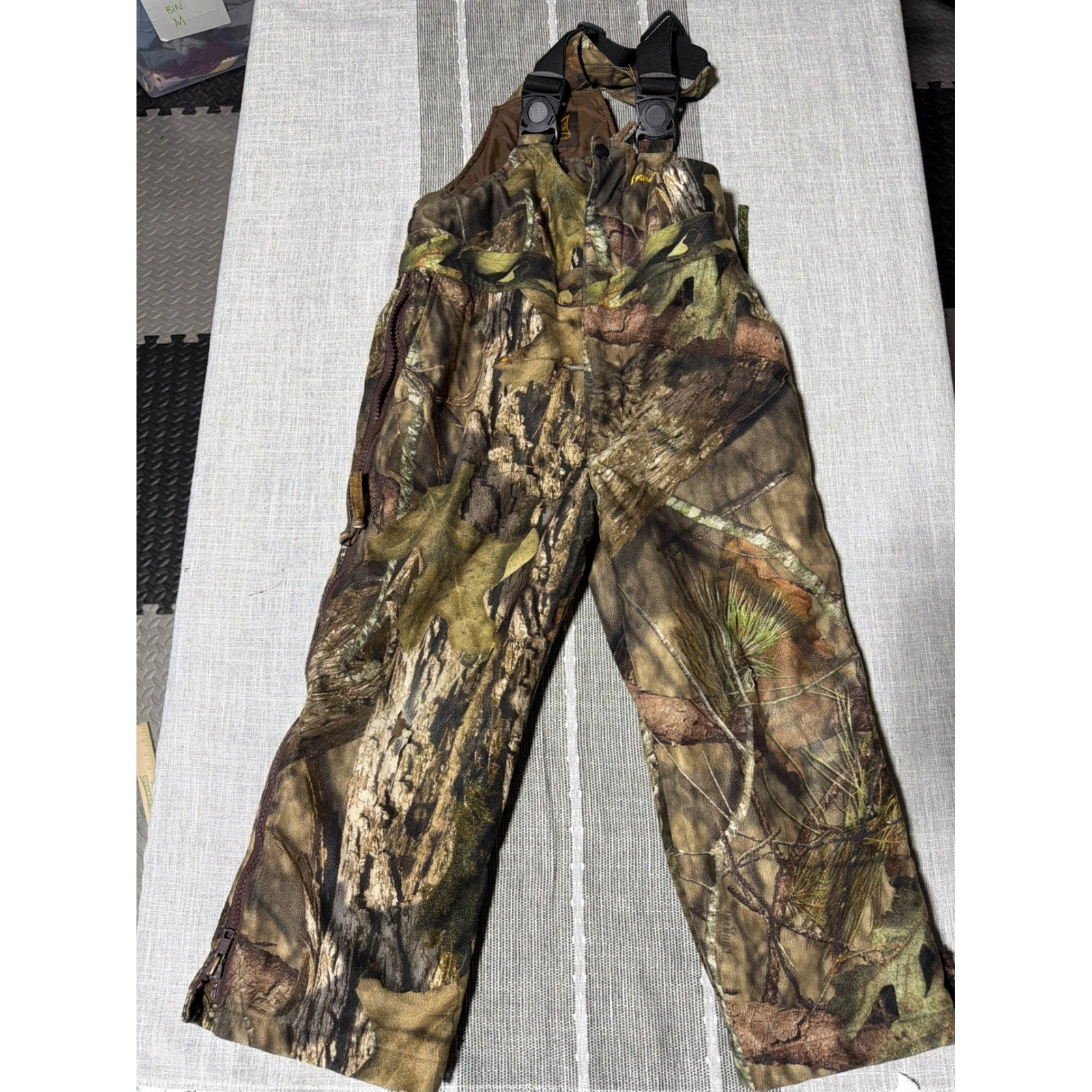 Game hide Kids small Camo Insulated Bibs Overalls Camouflage holes in knees