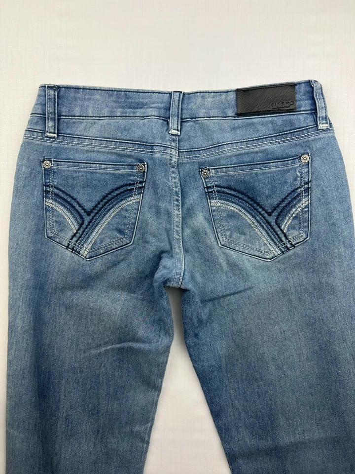 YASO Women's Size 10 Blue Denim Skinny Jeans Embroidered Back Pocket - Image 2 of 4