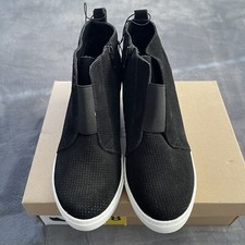 STEVE MADDEN LADIES WEDGE SNEAKER- Black Size 8 With Box