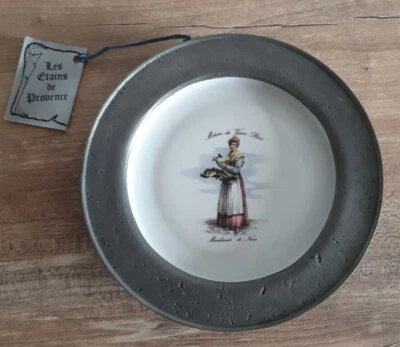 Assiette en étain et porcelaine Métiers du Vieux Paris Marchande de Noix - Photo 1/4