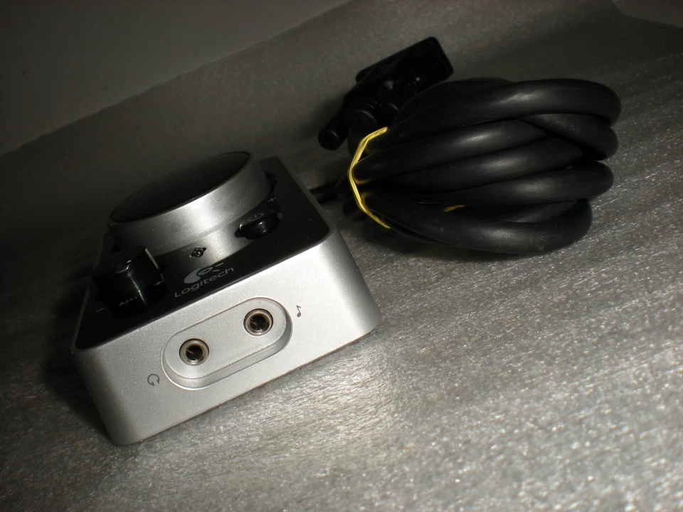 Original OEM Logitech Z4 Lautsprecher Lautstärkeregler Pod Controller 9 Pin Stecker - Bild 4 von 4