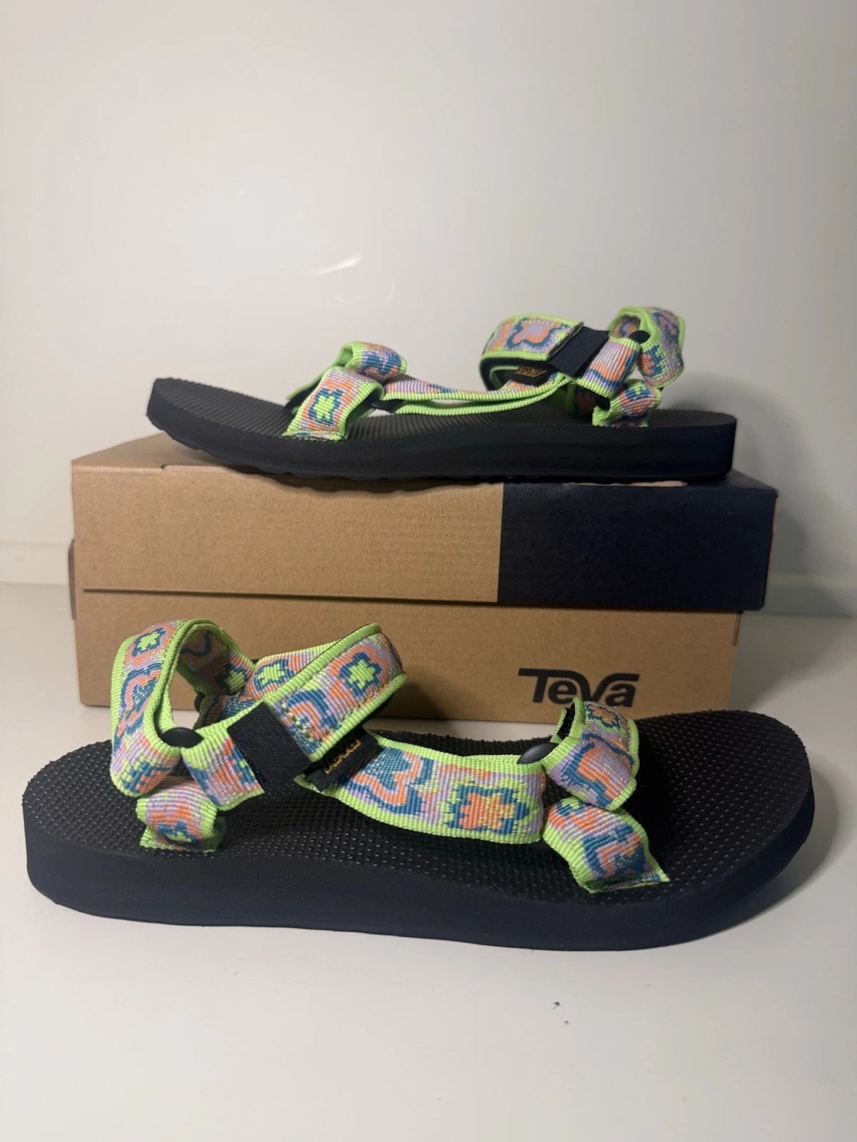 Teva Original universal Women’s Strappy Sandals US 8 1003987