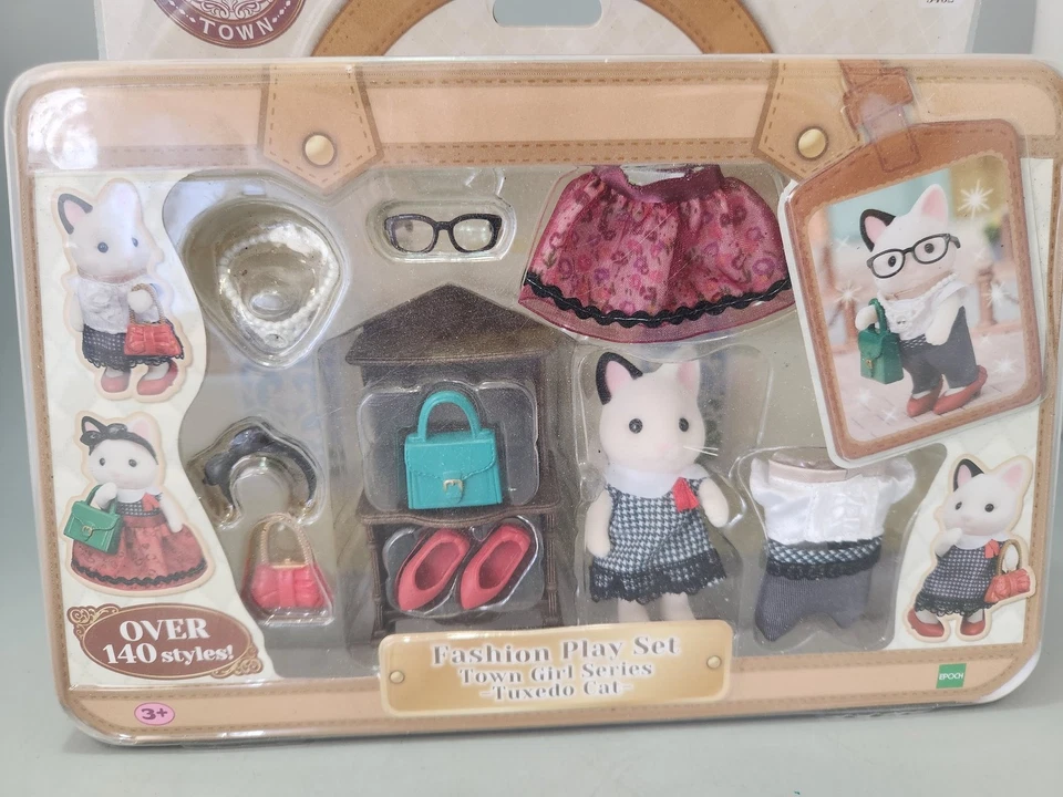 Sylvanian Families Fashion Play Set Town Girl Series Tuxedo Cat 3+ - Image 2 of 4