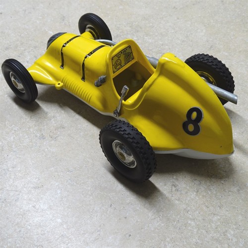 Vintage Cox Thimble Drome Champion Race Car, Yellow Toy Pusher, #8 - Picture 2 of 13