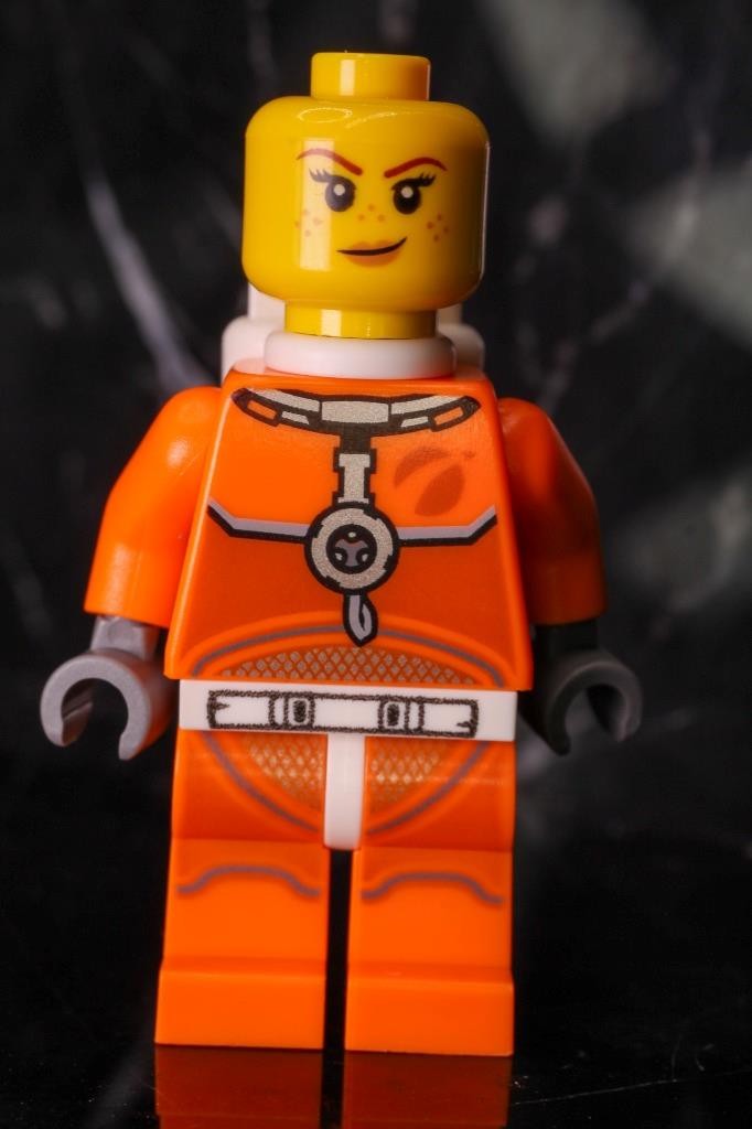 水彩画(人物)№211 Lego Minifigure - Lego Astronaut, Orange Spacesuit Minifigure Town