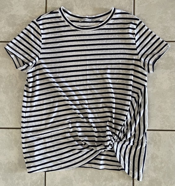 Betty Basics Stripe Stretch Tee Size 8 Excellent Condition 