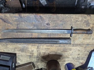 ORIGINAL SCARCE WWI BRITISH 1907 PATTERN SMLE BAYONET And Scabbard 