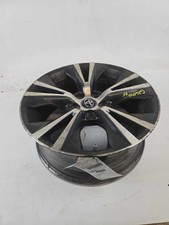 Used Wheel Fits 2018 Toyota Highlander 18x7-12 Alloy 10 Raised Spoke 5 V Spoke
