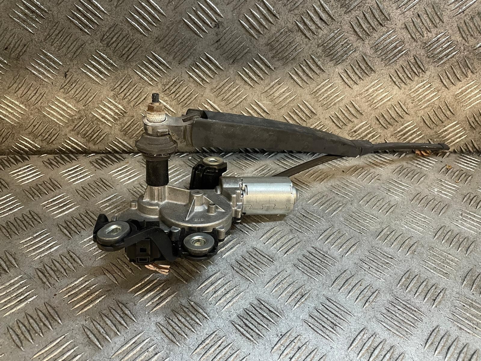 VOLKSWAGEN GOLF 2008 1.9 PLUS SE TDI REAR WIPER MOTOR 5M0955711B