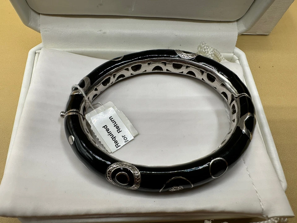 Pulsera ovalada de plata de ley y esmalte negro con cristal Foto 4 de 4