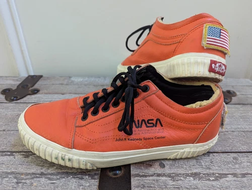 Vans Old Skool NASA Space Voyager Shoe Firecracker Orange Men 7/women 8.5 Eur 39