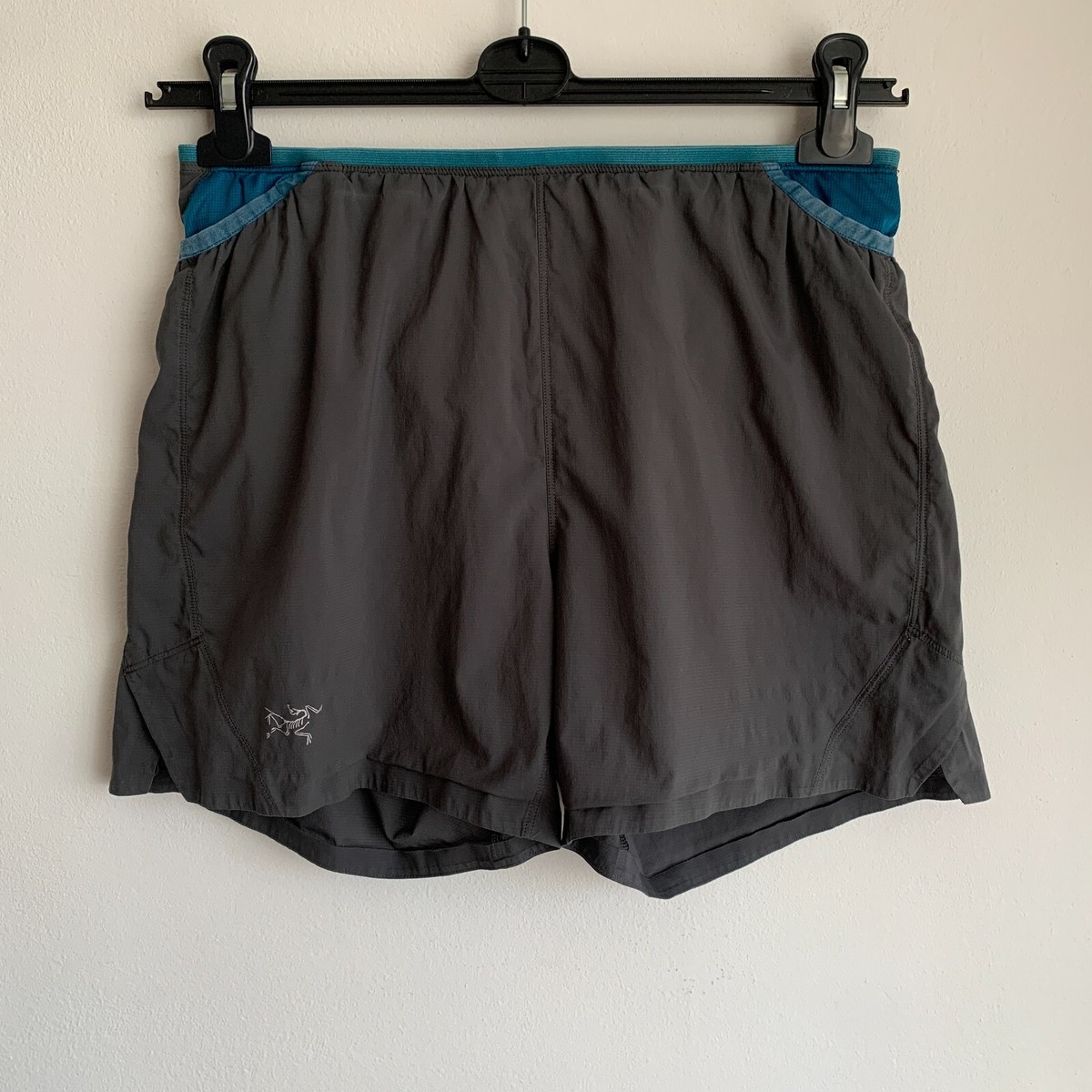 【最終値下げ】patagonia ストーム・シフト・パンツ L 黒（ショート丈） 最終値下げ】patagonia ストーム・シフト・パンツ L 黒（ショート丈