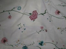 Carnation Vine Botanical Print Flat Twin Bed Sheet