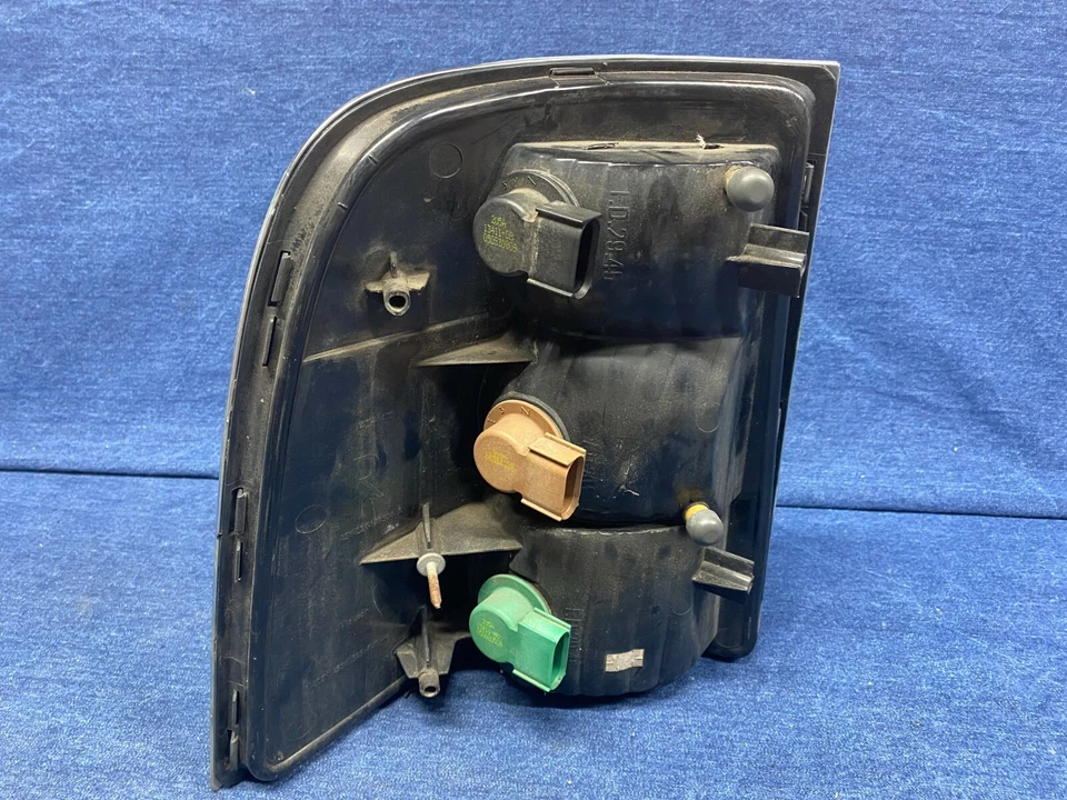 Lámpara de luz trasera derecha Mercury Mountaineer 2002 2003 2004 2005 OEM BONITA cromada #2 Foto 4 de 4