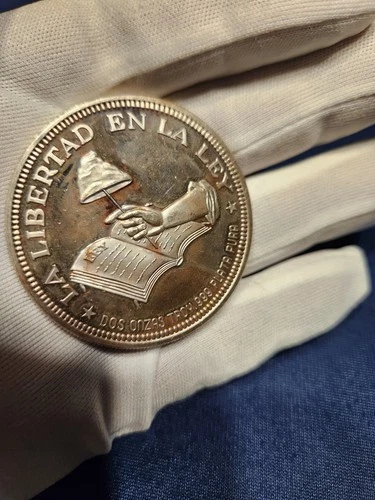 2 oz .999 Fine Silver Round  LA LIBERTAD EN LA LEY- IN CAPSULE UNCIRCULATED